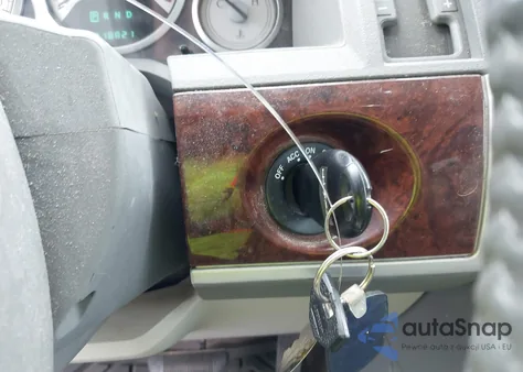 2010 Chrysler Town & Country Touring z USA, uszkodzony, nr VIN 2A4RR5D14AR458350